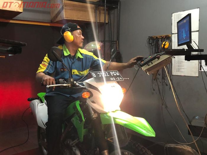 Tes dyno tenaga dari mesin baru Kawasaki KLX 230