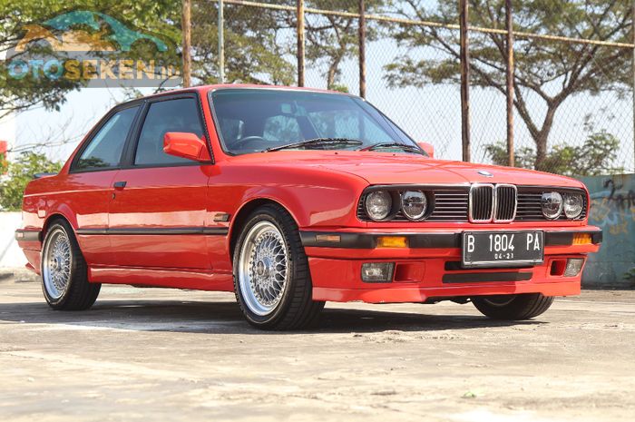 Ilustrasi BMW 320i E30