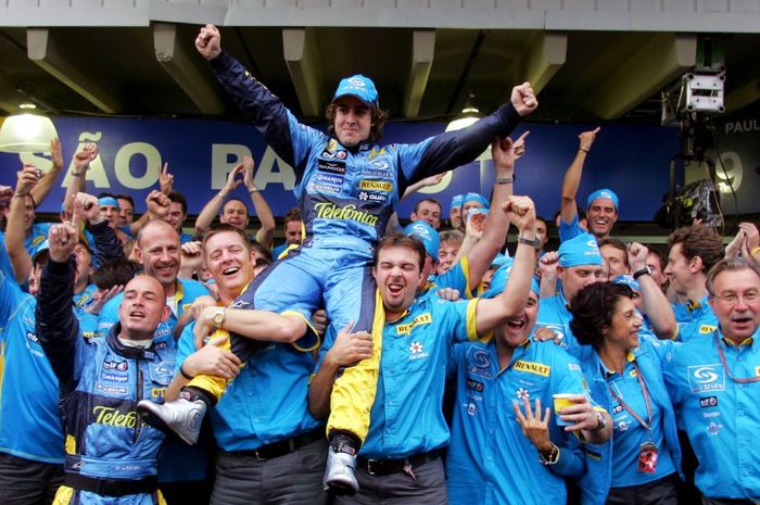 Fernando Alonso juara dunia F1 2005 dan 2006 bersama tim Renault