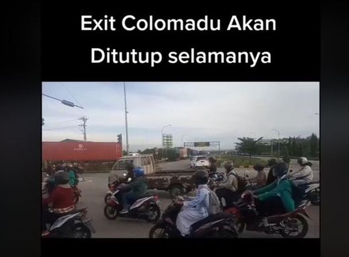 Gerbang tol Colomadu kabarnya akan ditutup permanen karena akan dihubungkan dengan tol Jogja-Solo