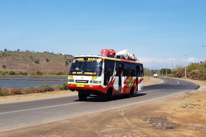 Jalanan di daerah sengaja diperbaiki untuk meningkatkan mobilitas