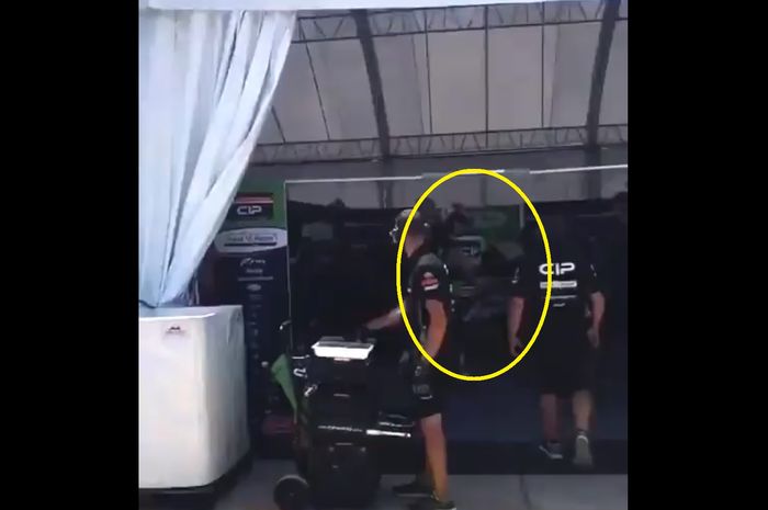 Pembalap MotoGP, Aleix Espargaro ikut buka suara soal video viral seorang mekanik menghajar pembalap