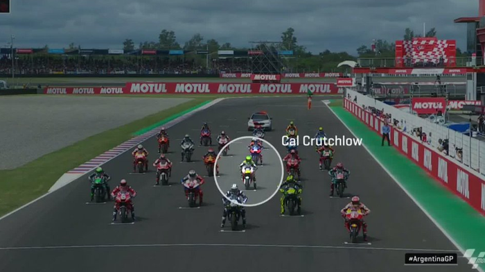 Cal Crutchlow mendapat penalti usai dianggap melakukan jump start MotoGP Argentina 2019