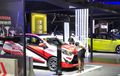 Enggak Nyangka, Ternyata Segini Honor Tukang Poles Mobil di Pameran Otomotif