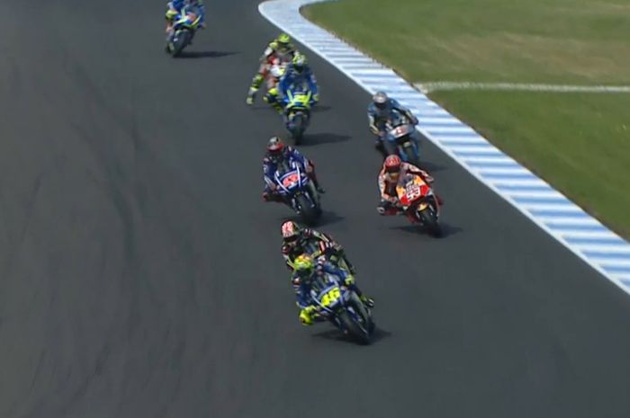 Valentino Rossi Bertahan sampai dapat podium