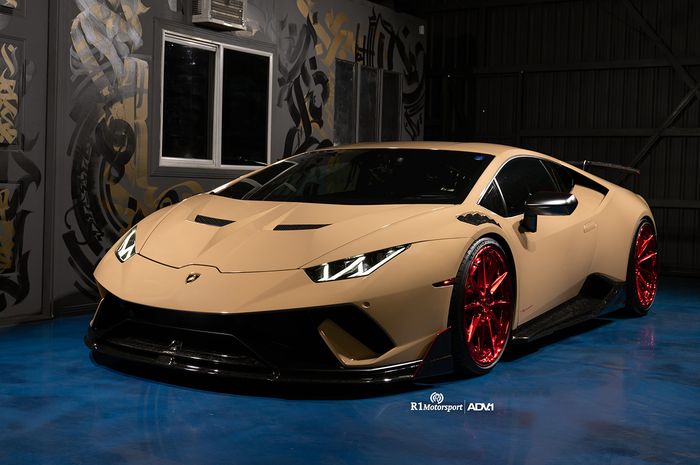 Modifikasi Lamborghini Huracan Performante dengan kelir coklat