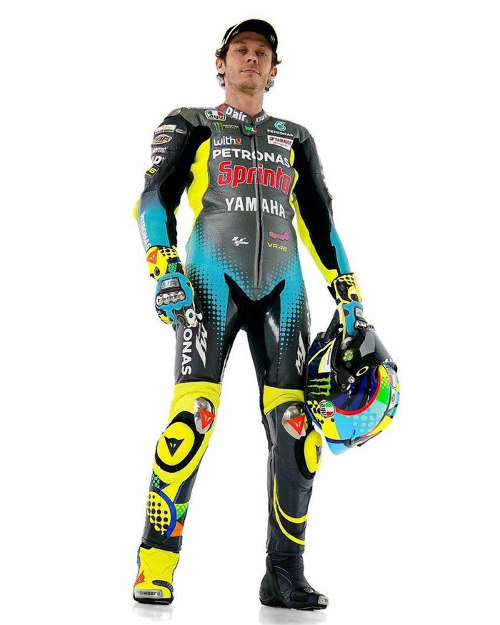Valentino Rossi dengan seragam tim Petronas Yamaha untuk MotoGP 2021