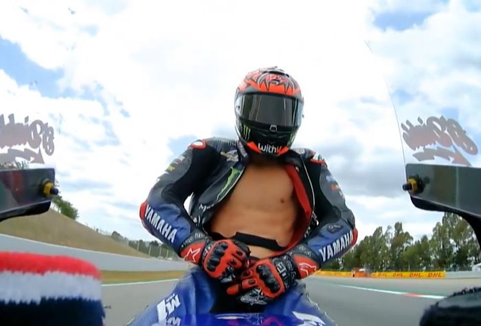 Komentar Fabio Quartararo soal baju balap yang terbuka di MotoGP Catalunya 2021