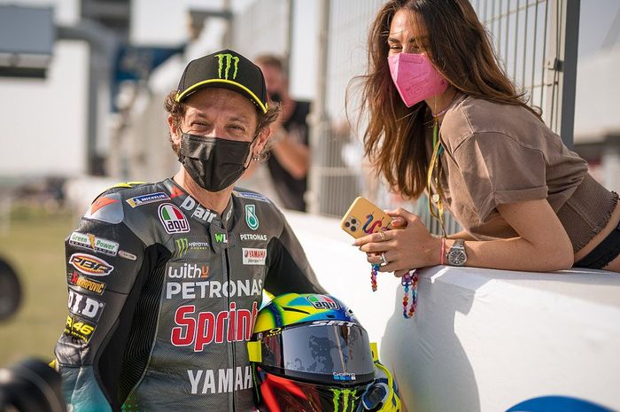 Mantan pembalap MotoGP, Valentino Rossi sudah bahas anak kedua sementara Francesca Sofia Novello belum melahirkan
