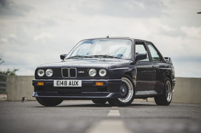 Modifikasi BMW M3 lansiran 1988 dibanderol 1 miliar.