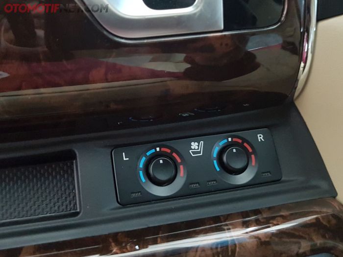 Fitur pemanas dan pendingin kursi di Toyota Alphard 2018