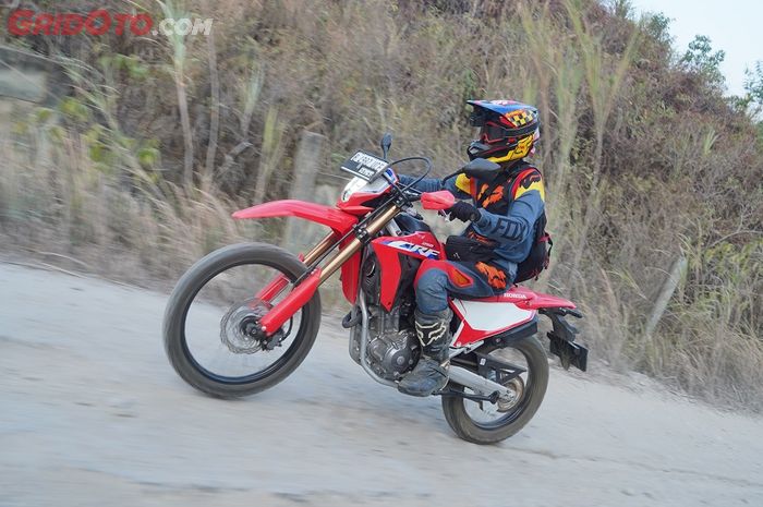 Honda CRF250L bukan sekadar versi telanjang dari CRF Rally 