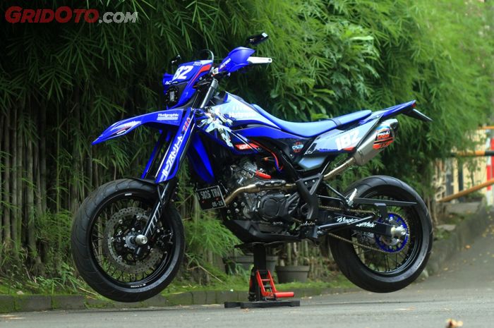 Modifikasi Yamaha WR 155R dengan konsep minimalis untuk daily user