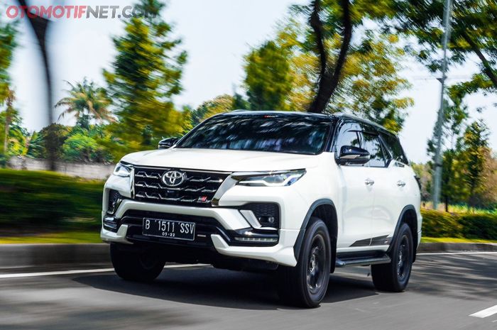 Toyota Fortuner 2.8 VRZ 4x4 GR Sport