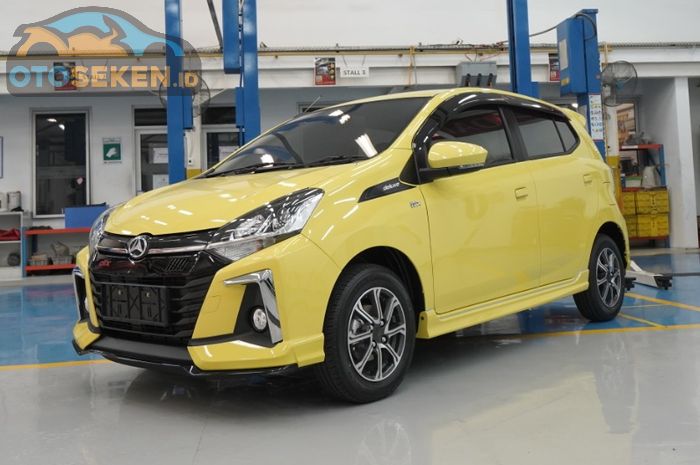 Estimasi harga Daihatsu Ayla R tahun 2021 seken.