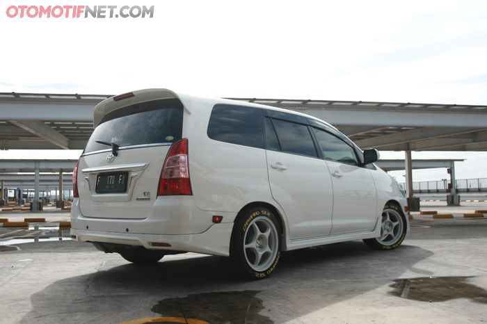 Kijang Innova Dijejali Enkei Tulang, Kejar Aura Sporty, Interior Beda Lagi