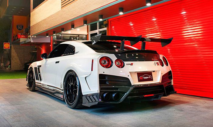 Pemasangan sayap bikin Nissan GT-R R35 lebih sangar