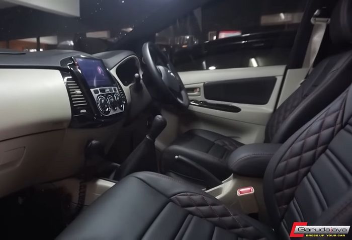 Tampilan kabin modifikasi Toyota Kijang Innova ALTO dikemas mewah dan nyaman