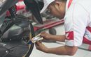 Begini Jadinya Bila Kalian Kelebihan Mengisi Oli Gardan di Motor Matic