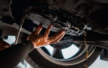 Oli Transmisi CVT Mobil Menetes Dikolong? Ternyata Ini Penyebabnya