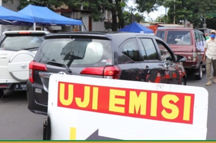 Setiap kendaraan bermotor wajib lulus uji emisi mulai 24 Januari 2021