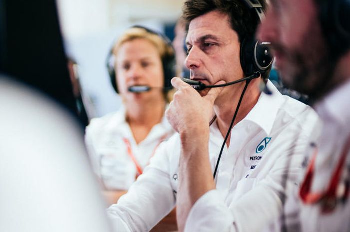  Bos tim Mercedes, Toto Wolff mengaku enggan jemawa meski timnya tampil mendominasi di paruh pertama F1 musim 2019