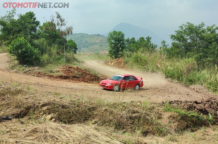 Mitsubishi Lancer GTI yang dipacu Tommy saat event Kejurda Sprint Rally di Stage Park Sentul (18-19/6/2022) 