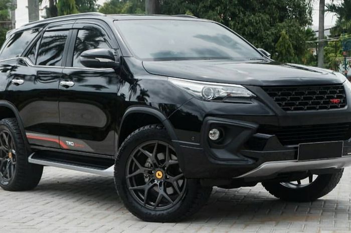 Toyota Fortuner TRD Sportivo tampil sangar pakai gaya semi off-road