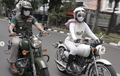 Ridwan Kamil Beri Kado Kawasaki W175 Kustom ke Istri, Tampil Serasi Dipakai Riding Bareng Royal Enfield