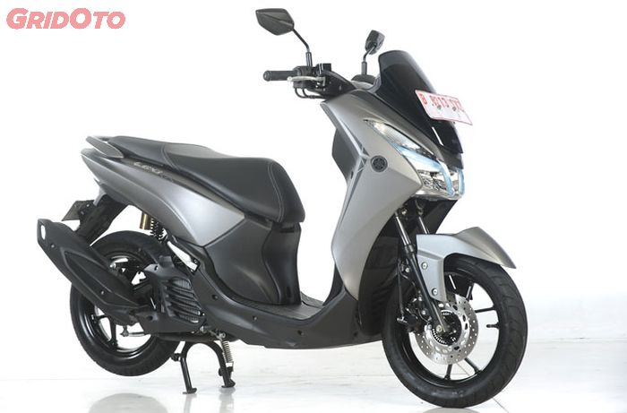 Yamaha Lexi meraih GridOto Award 2018 kelas skutik High Level 110-125 cc