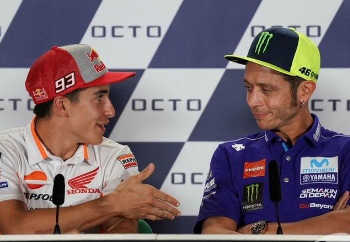 Sebelumnya, pada MotoGP 2015, Marquez menyebut Rossi tidak perlu memenangi gelar
