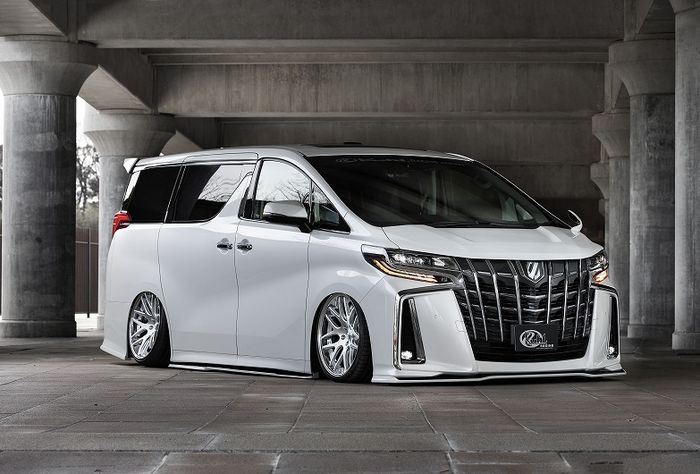 Modifikasi Toyota Alphard tampil menawan buah kreasi Kuhl Racing, Jepang