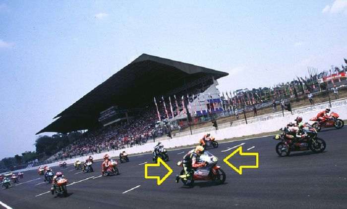 Valentino Rossi memulai GP Indonesia di sirkuit Sentul, 1997