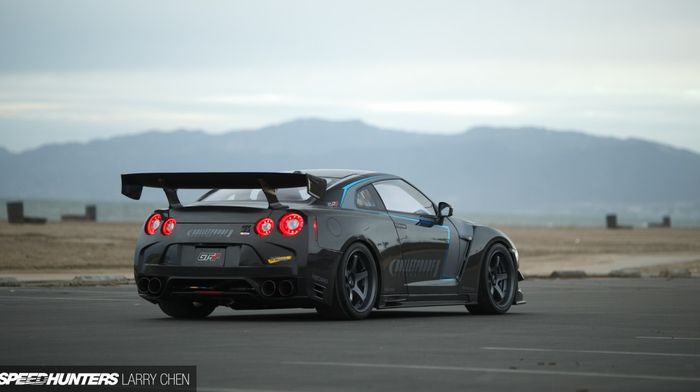Nissan GT-R R35 full serat karbon garapan Bulletproof Automotive 