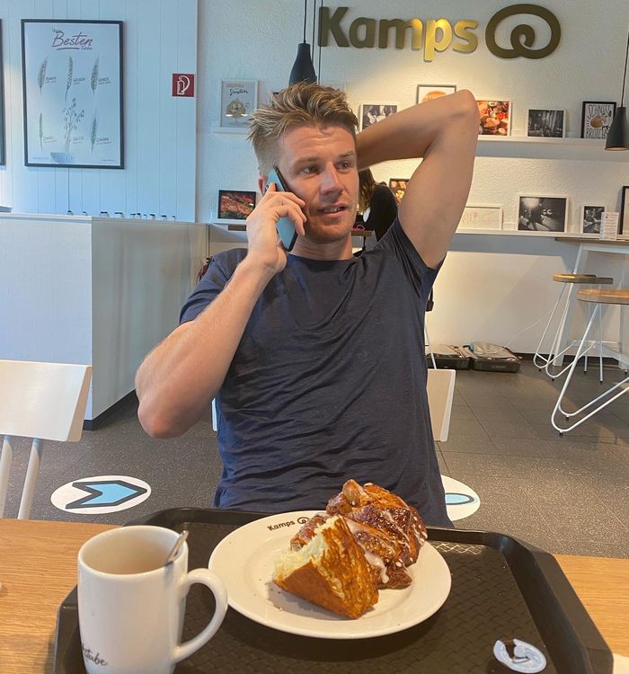 Nico Hulkenberg menggambarkan mendapat panggilan dari tim Racing Point