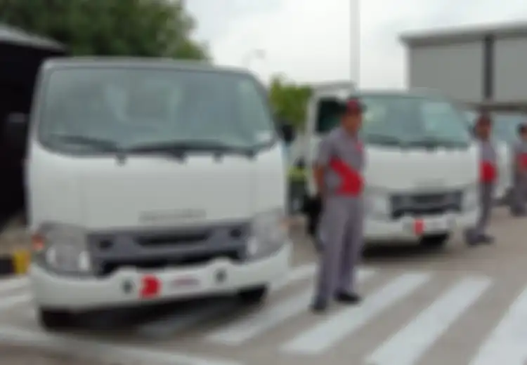 Di Balik Setir Mobil Niaga saat Ramadan, Ada Kisah Perjuangan yang Diburu Isuzu