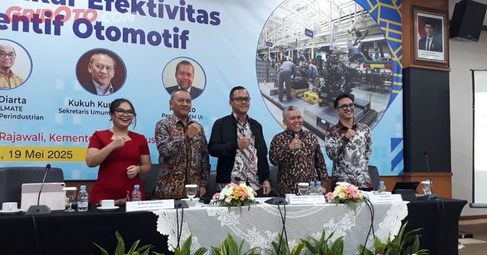 Diskusi bertajuk Menakar Efektivitas Insentif Otomotif yang digelar Forum Wartawan Industri (Forwin) di Gedung Kementerian Perindustrian, Jakarta, Senin (19/5/2025).
