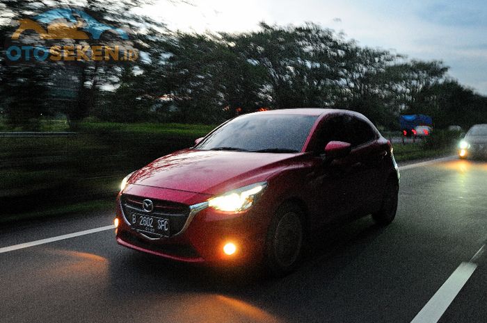 Mazda 2 hatchback SkyActiv