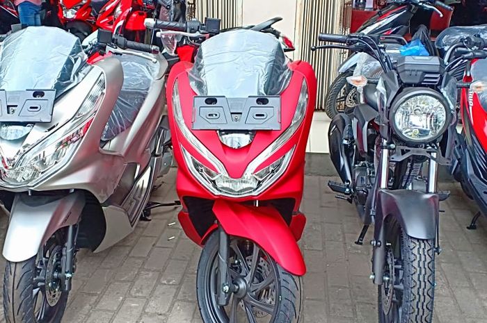 Honda PCX di dealer MPM Pinang Tangerang.