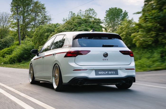 Modifikasi VW Golf GTI Mk8 kece dengan konsep retro