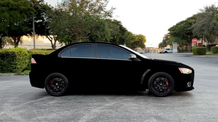 Mitsubishi Lancer Evo hitam pekat disiram cat  Mouso Black