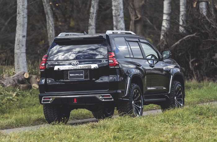 Tampilan belakang modifikasi Toyota Land Cruiser Prado garapan Wald