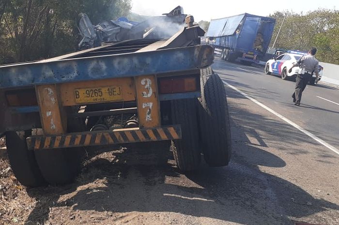 Kecelakaan Beruntun di Tol Cipularang Kembali Terjadi, Kendaraan Dievakuasi, Kapadatan Lalin 1-2 Km