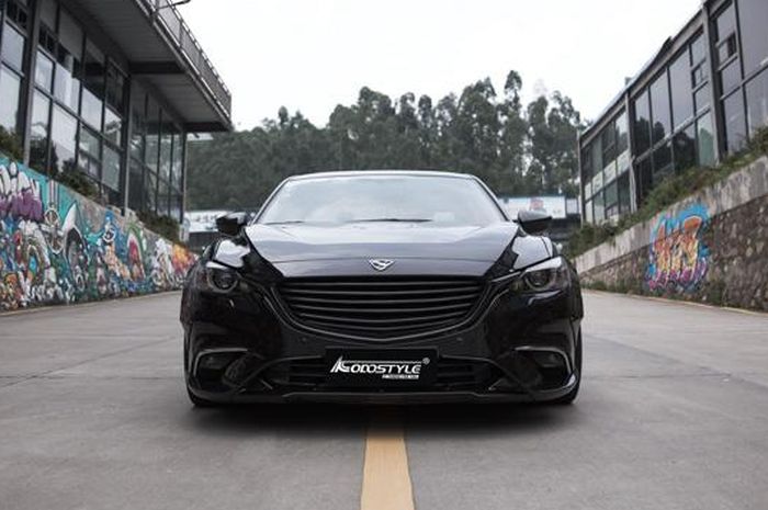 Tampilan depan Mazda6 yang terlihat agresif