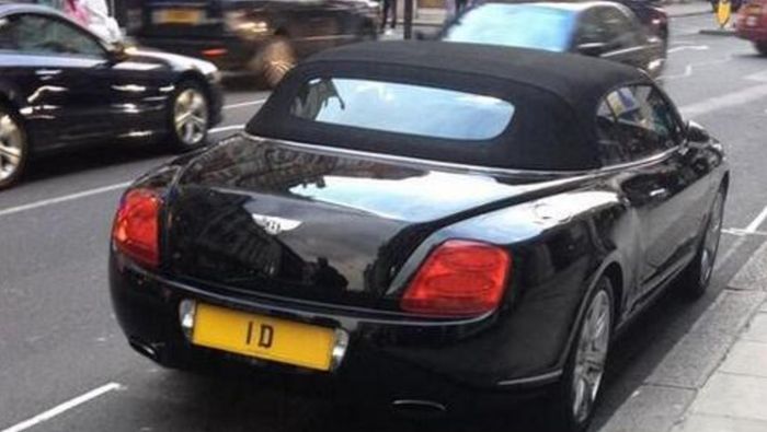 Mobil Rolls-Royce milik Nabil Bishara yang diberi pelat nomor 