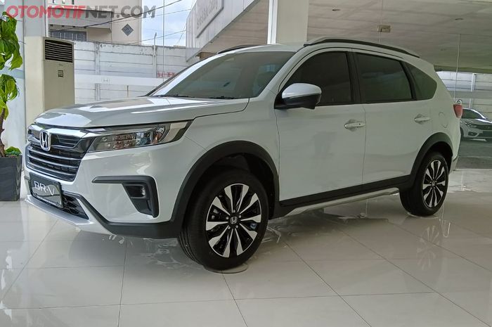 Update harga Honda BR-V N7X E CVT tahun 2026.