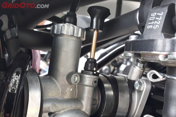 Begini Cara Menggunakan Choke di Motor Karburator - GridOto.com