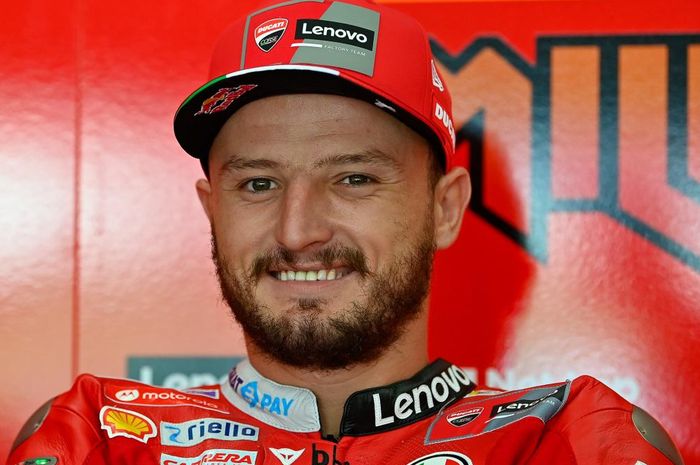 Pembalap Ducati Lenovo, Jack Miller melamar sang kekasih yang seorang model jelang MotoGP Argentina 2022