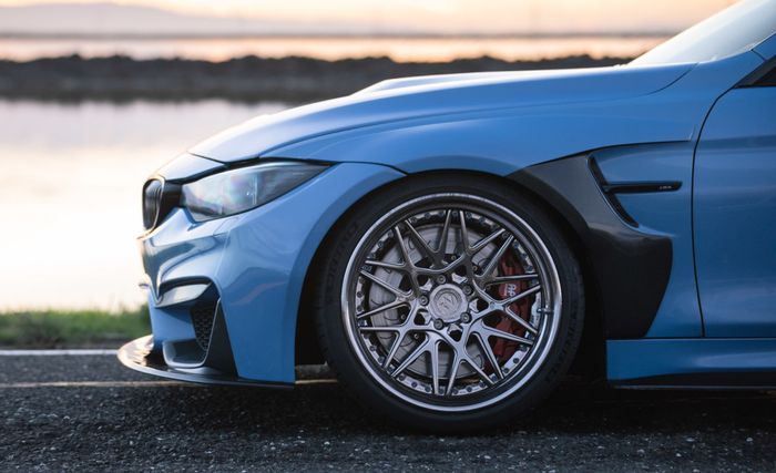 BMW M4 pakai pelek  MV Forged ukuran 20 inci