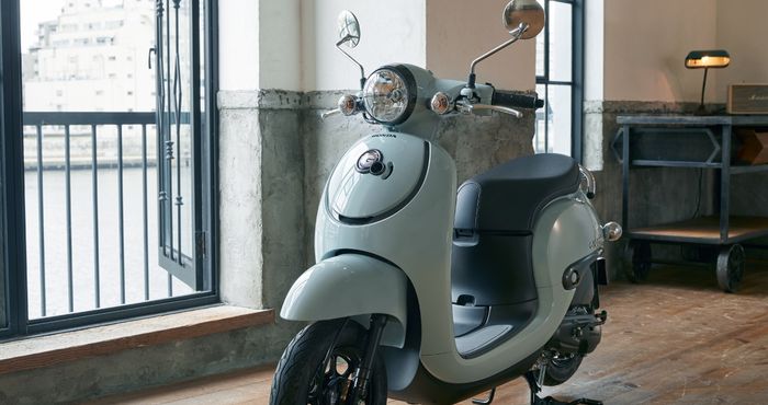 Honda Giornio punya tampilan klasik dengan nuansa membulat